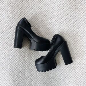 Chunky Round Toe Pumps